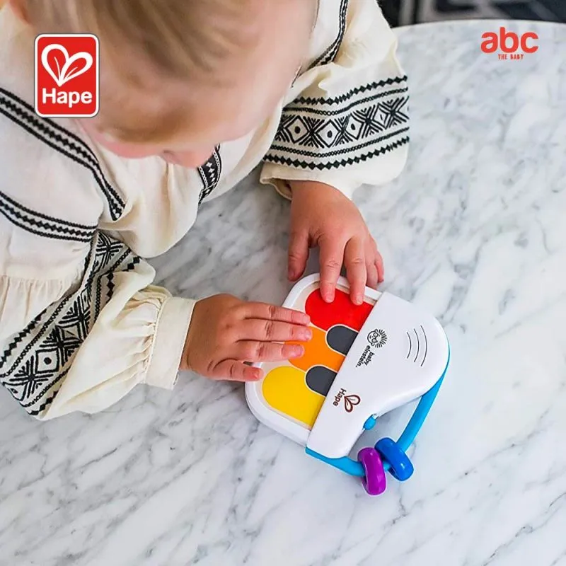 ألعاب Hape لتنمية حواس الرضع
