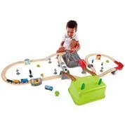附收纳桶的 Hape Railway Bucket Builder 木制火车轨道套装